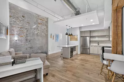 813 Broadway Street #302, Cincinnati, OH 45202 - Photo 3