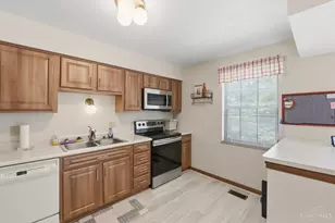 2677 Montana Ave, Cincinnati, OH 45211 - Photo 9