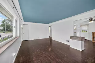 1324 Thurnridge Dr, Reading, OH 45215 - Photo 9