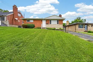 1324 Thurnridge Dr, Reading, OH 45215 - Photo 3