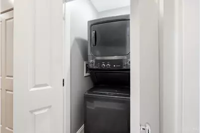 154 E McMicken Avenue, Cincinnati, OH 45202 - Photo 27