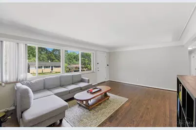 8710 Mockingbird Lane, Springfield Township, OH 45231 - Photo 3