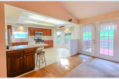560 Leo Drive, Hamilton, OH 45013 - Photo 11