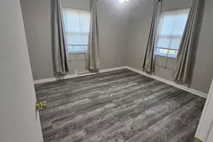 1720 Marilyn Ln, Cincinnati, OH 45231 - Photo 3