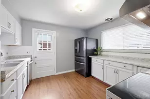8785 Mockingbird Ln, Springfield Township, OH 45231 - Photo 11