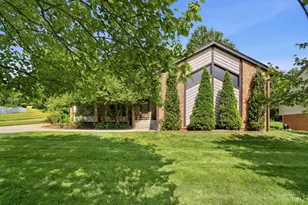 5160 Pebblevalley Dr, Colerain Township, OH 45252 - Photo 3