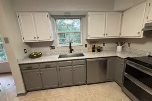 932 Saffron Ln, Miami Township, OH 45150 - Photo 5