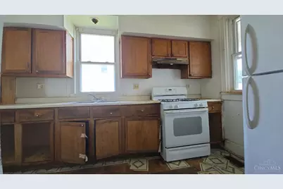 913 Sycamore Street, Hamilton, OH 45011 - Photo 9