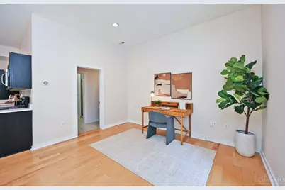 1150 Vine Street #12, Cincinnati, OH 45202 - Photo 9