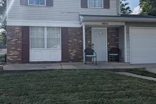 1810 Waynebrook Dr, Middletown, OH 45044 - Photo 1