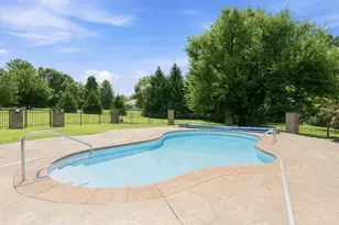 654 8 Mile Rd, Anderson Township, OH 45255 - Photo 75