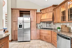 654 8 Mile Rd, Anderson Township, OH 45255 - Photo 27