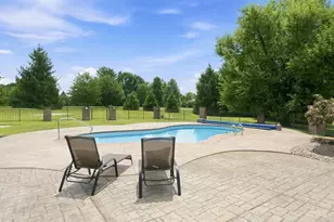 654 8 Mile Rd, Anderson Township, OH 45255 - Photo 69