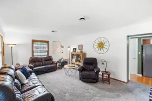 221 Virginia Cir, Wilmington, OH 45177 - Photo 9