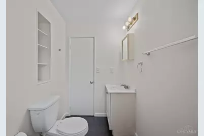 1914 Ashbrook Drive, Cincinnati, OH 45238 - Photo 11