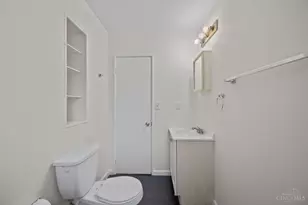 1914 Ashbrook Dr, Cincinnati, OH 45238 - Photo 11