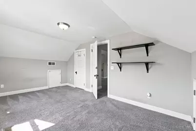 3229 Woodburn Avenue, Cincinnati, OH 45207 - Photo 43