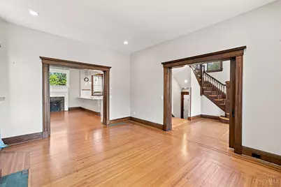 3229 Woodburn Avenue, Cincinnati, OH 45207 - Photo 11