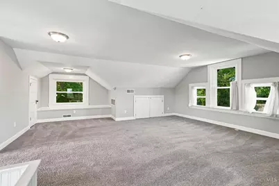 3229 Woodburn Avenue, Cincinnati, OH 45207 - Photo 41
