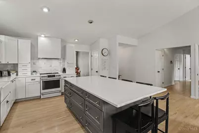 8293 Paddington Court, West Chester, OH 45069 - Photo 9