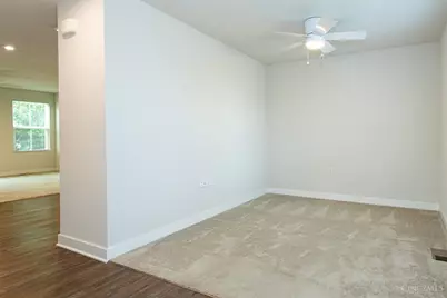 6639 Crystal Harbour Drive, Middletown, OH 45042 - Photo 5