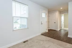6639 Crystal Harbour Dr, Middletown, OH 45042 - Photo 7