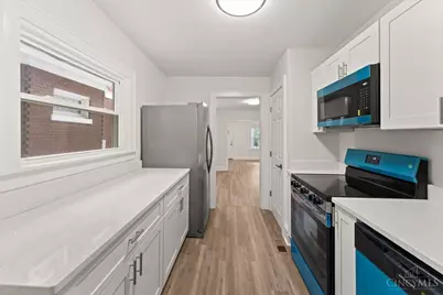 2011 Highland Avenue, Cincinnati, OH 45219 - Photo 13