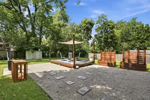 2879 St Catherine Pl, Cincinnati, OH 45211 - Photo 39
