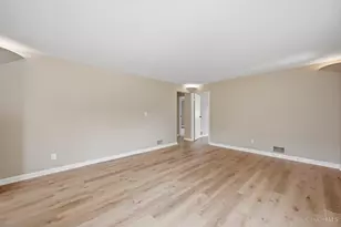 2879 St Catherine Pl, Cincinnati, OH 45211 - Photo 11