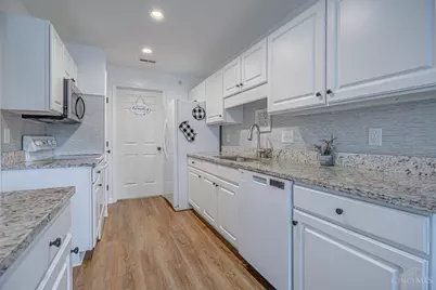 4931 N Arbor Woods Court, Cincinnati, OH 45248 - Photo 9