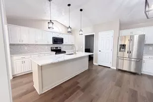 9212 Cedar Gate Dr, Deerfield Township, OH 45140 - Photo 7