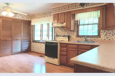 5790 Squirrelsnest Lane, Colerain Township, OH 45252 - Photo 3