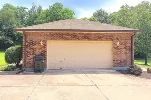 5790 Squirrelsnest Ln, Colerain Township, OH 45252 - Photo 13