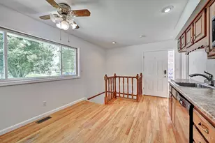 1063 Newcastle Dr, Springfield Township, OH 45231 - Photo 5