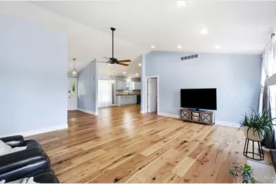 1055 Middleboro Road, Washington Township, OH 45054 - Photo 7