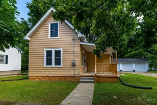 230 Carthage Ave, Lockland, OH 45215 - Photo 1