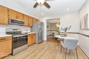 6827 Perinwood Dr, Green Township, OH 45248 - Photo 13