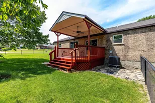 6827 Perinwood Dr, Green Township, OH 45248 - Photo 33