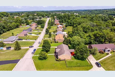 6827 Perinwood Drive, Green Township, OH 45248 - Photo 39