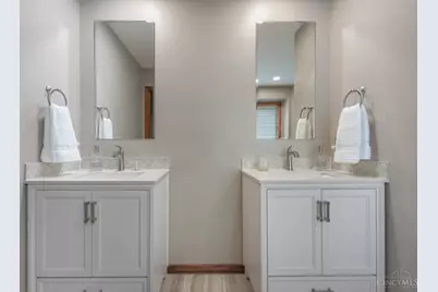 130 Edinburgh Drive, Springboro, OH 45066 - Photo 9