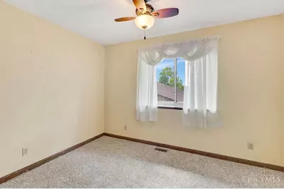 121 Farmington Drive, Hamilton, OH 45013 - Photo 15