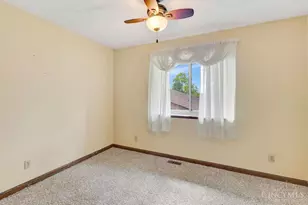 121 Farmington Dr, Hamilton, OH 45013 - Photo 15