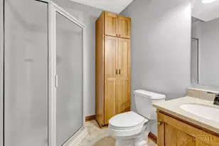 121 Farmington Dr, Hamilton, OH 45013 - Photo 23