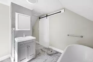 6923 Buckingham Pl, Columbia Township, OH 45227 - Photo 33
