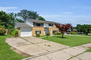 10611 Morning Glory Ln, Springfield Township, OH 45240 - Photo 3