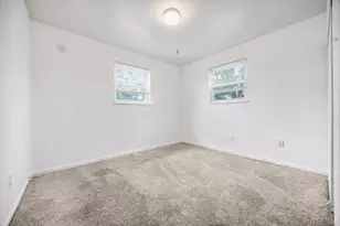10915 Tangleberry Ct, Springfield Township, OH 45240 - Photo 7