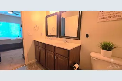 1002 Lost Crossing, Springfield Township, OH 45231 - Photo 25