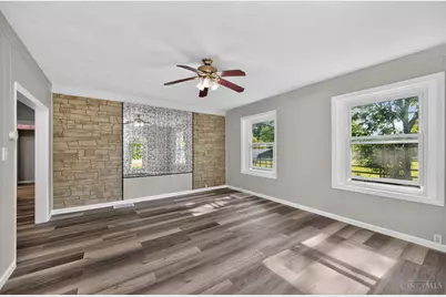 904 Locust Corner Road, Pierce Township, OH 45245 - Photo 5
