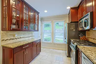 557 Tusculum Ave, Cincinnati, OH 45226 - Photo 13