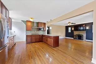 2304 E Galbraith Rd, Reading, OH 45237 - Photo 7